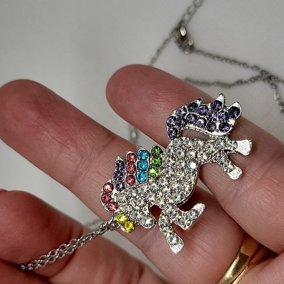 Unicorn Multi Color Rhinestone 1.5" Silver Tone 18" + 2" Ext Necklace - Picture 2 of 3